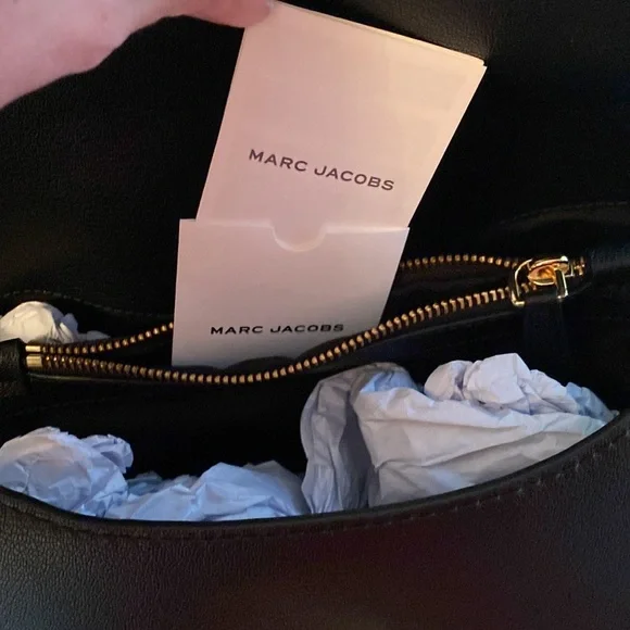 Marc Jacobs black beauty… - Picture 5 of 8